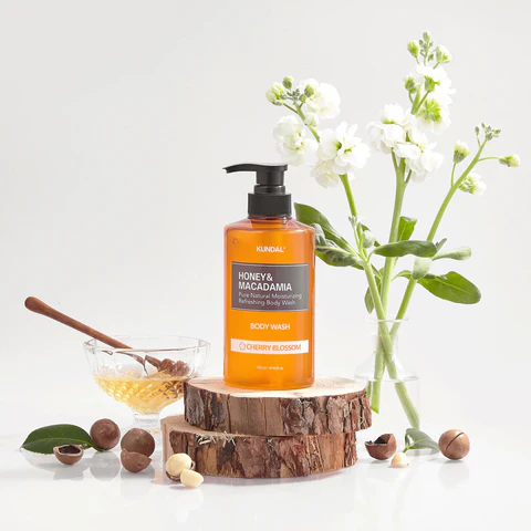 KUNDAL Honey & Macadamia Pure Body Wash - 500ml - Amber Vanilla